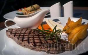 Bilik Kayu Resto