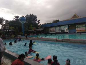 Kolam renang Umbang Tirta
