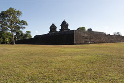 Barong Temple, the Place of Wisnu and Dewi Sri Barong Temple, the Place of Wisnu and Dewi Sri