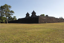 9 Candi Paling 9 Candi Paling