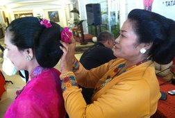 Anglingkusuma: Apresiasi Modifikasi Kebaya Masa Kini