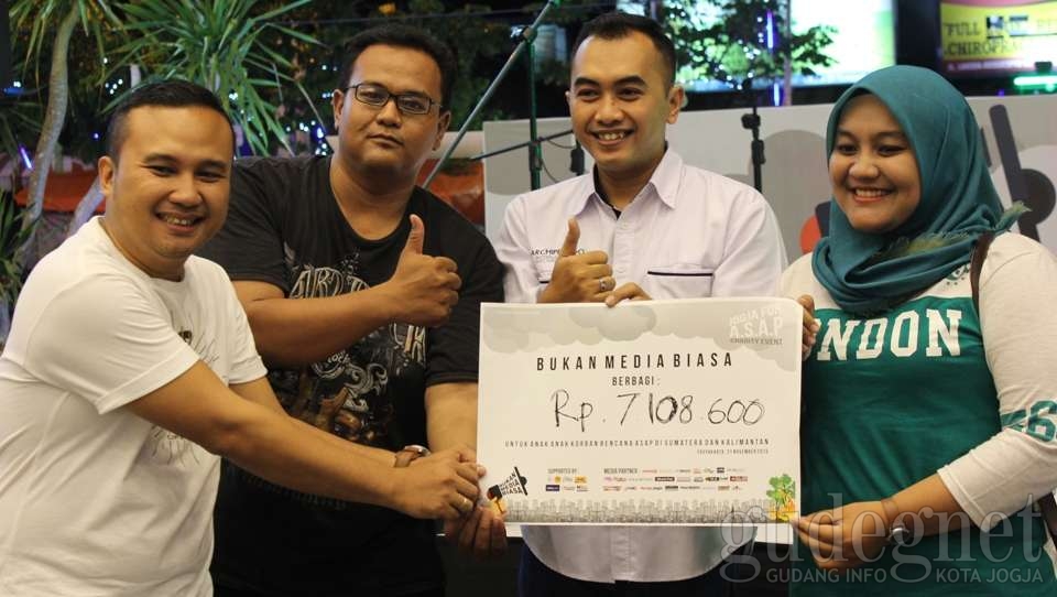 Peduli Asap, BMB Kumpulkan Donasi 7 Juta Peduli Asap, BMB Kumpulkan Donasi 7 Juta