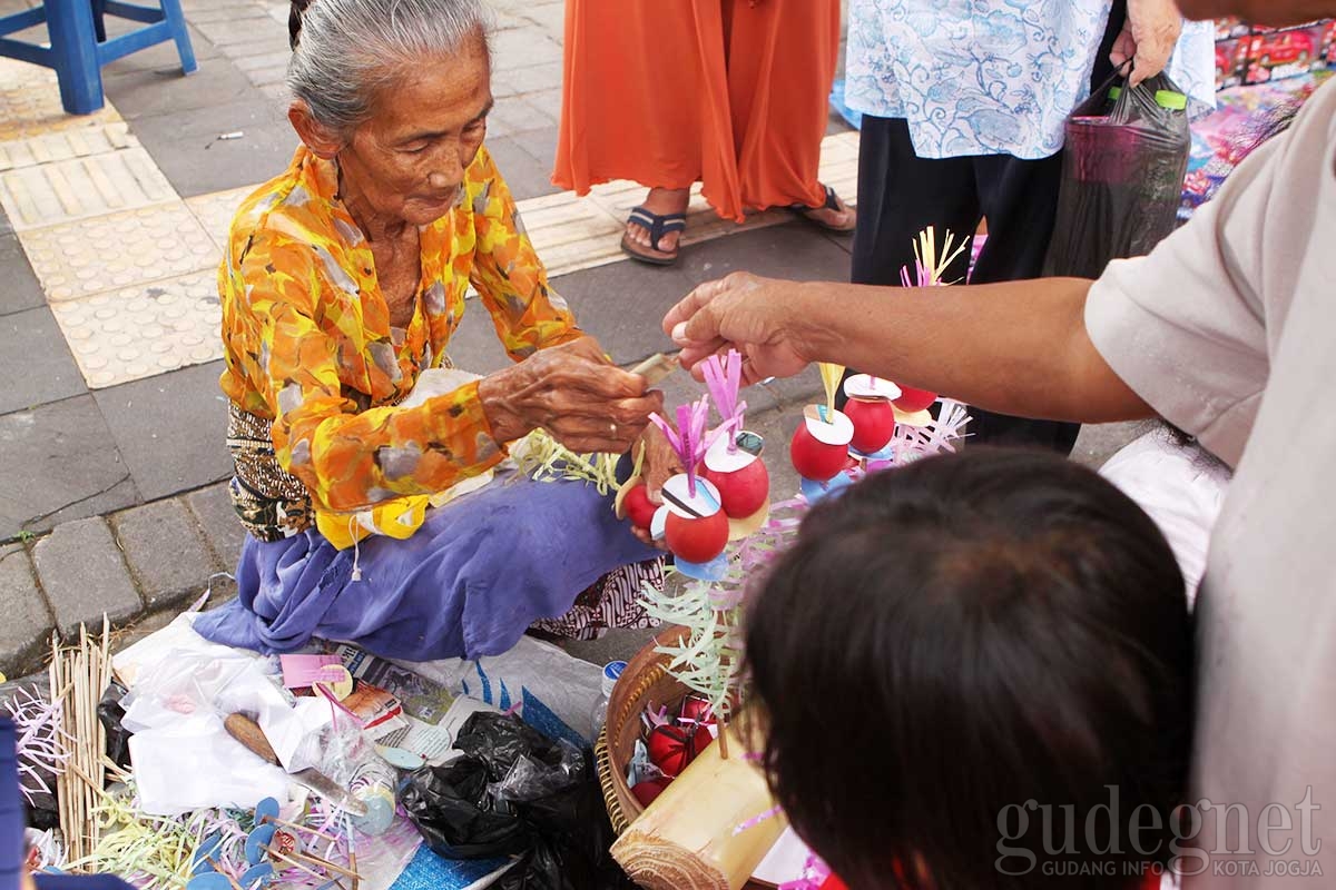 Mengenal Endog Abang, Makanan Langka Yang Muncul Hanya Saat Garebeg Besar