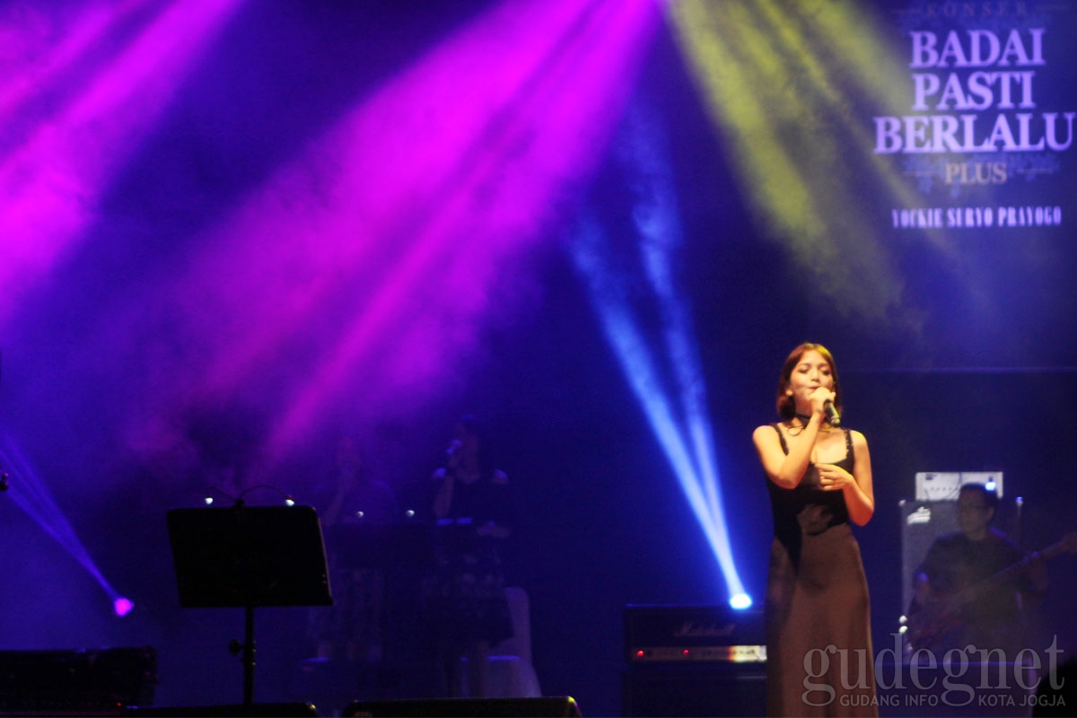 Konser Badai Pasti Berlalu, Yogyakarta Bertabur Bintang