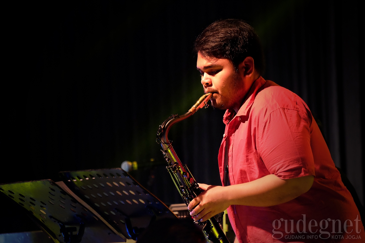 Mengenal Sosok Ricad Hutapea Penampil Ngayogjazz 2016