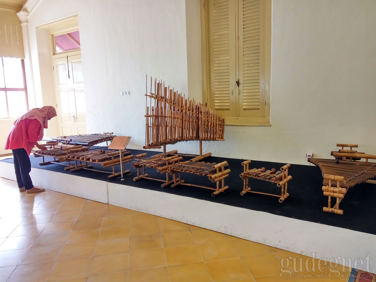 Pameran Alat Musik Tradisional “Tetabuhan Nusaraya” di  Sonobudoyo