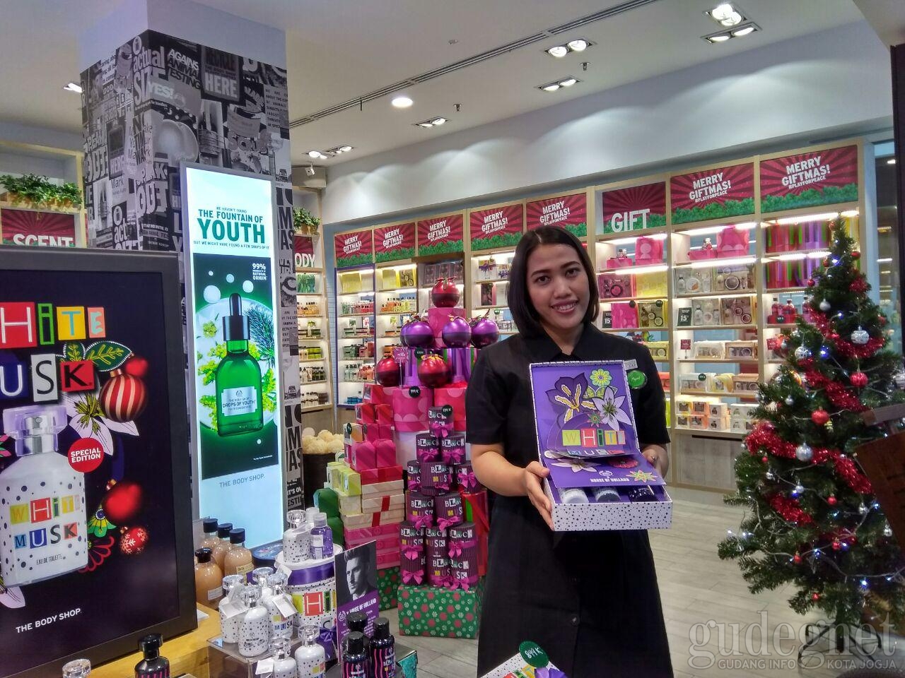 Christmas Gift Moment Berbagi dari The Body Shop 