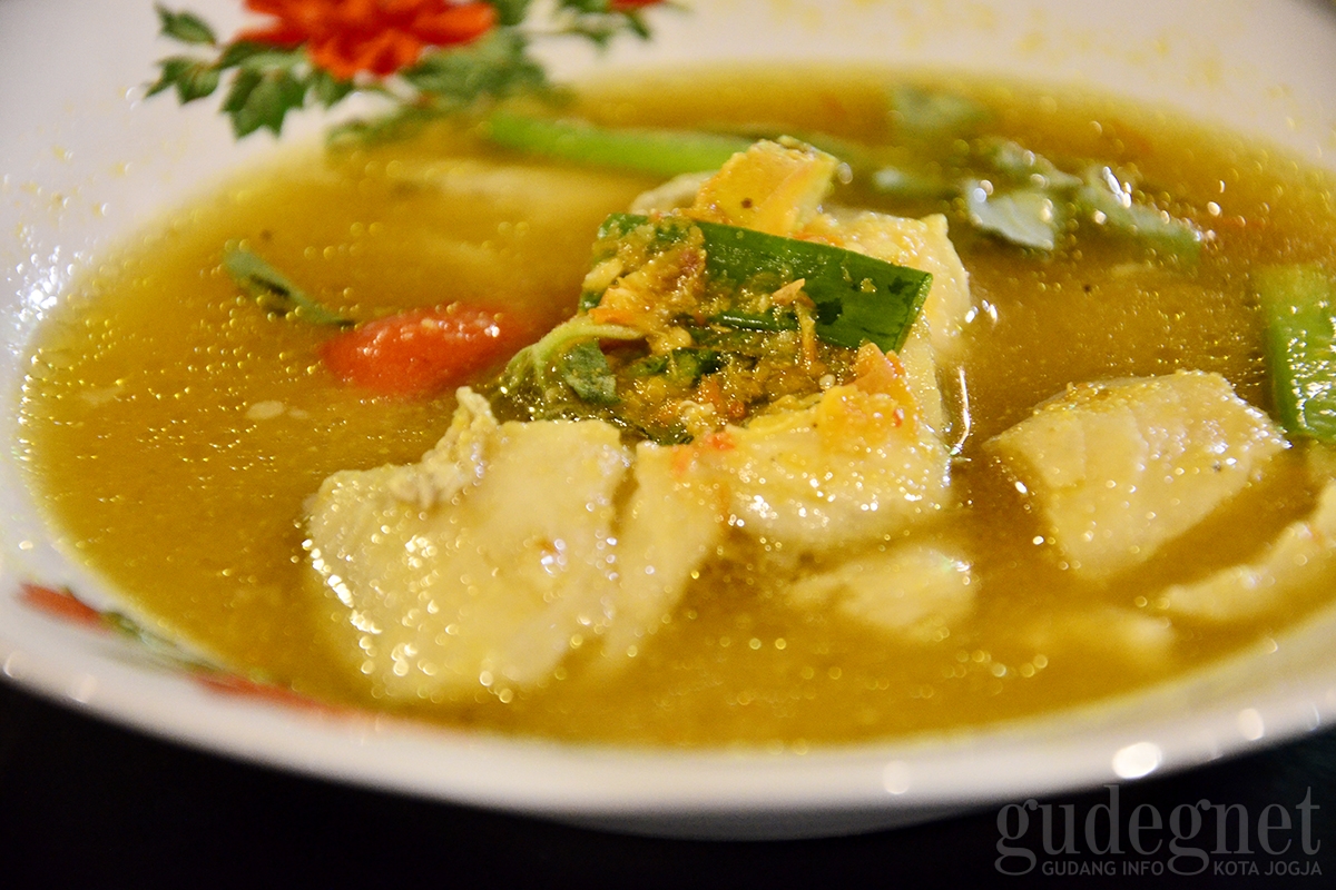Segarnya Sop Ikan SOWAK