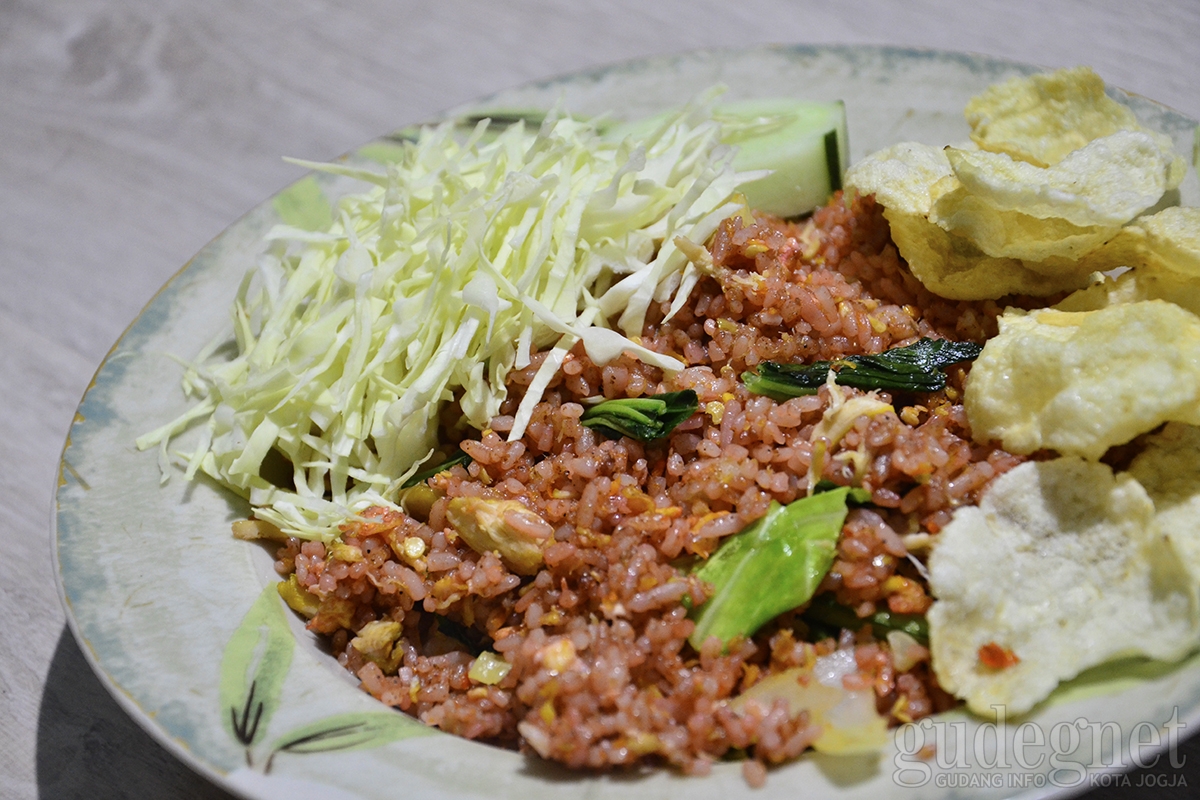 Nasi Goreng Bang Ethen, Citarasa Nasi Goreng Rempah Khas Kupang