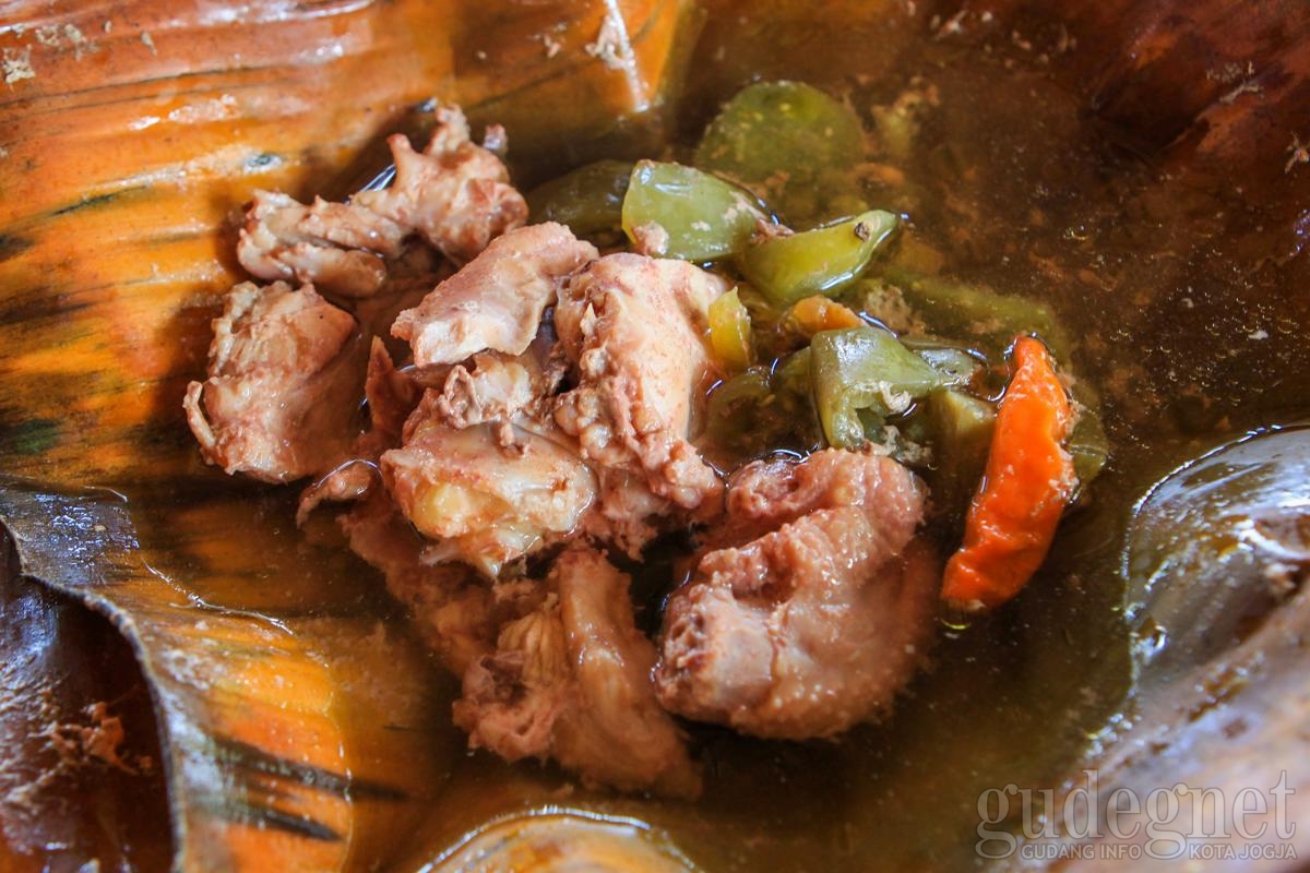 Segarnya Garang Asem Khas Kudus di Blimbing Wuluh Resto