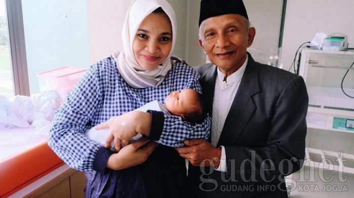 I am Sarahza, Kado Hanum Rais Untuk Ayah
