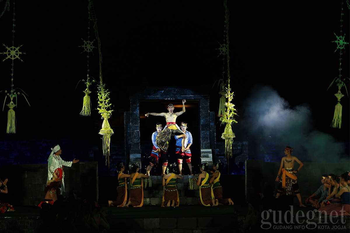 Sumunaring Abhayagiri Legenda Ratu Boko