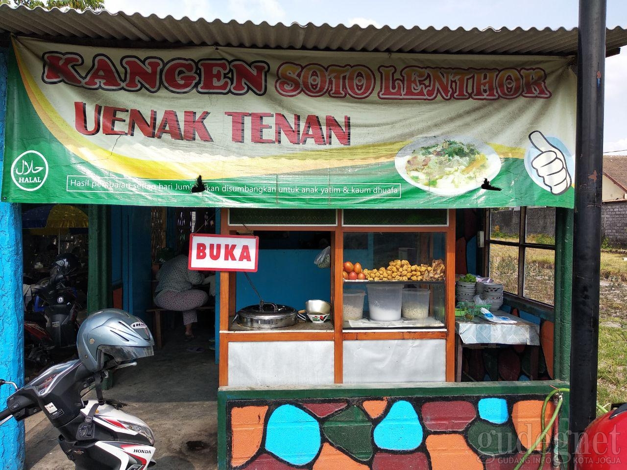 Makan Soto Lenthok Sambil Beramal