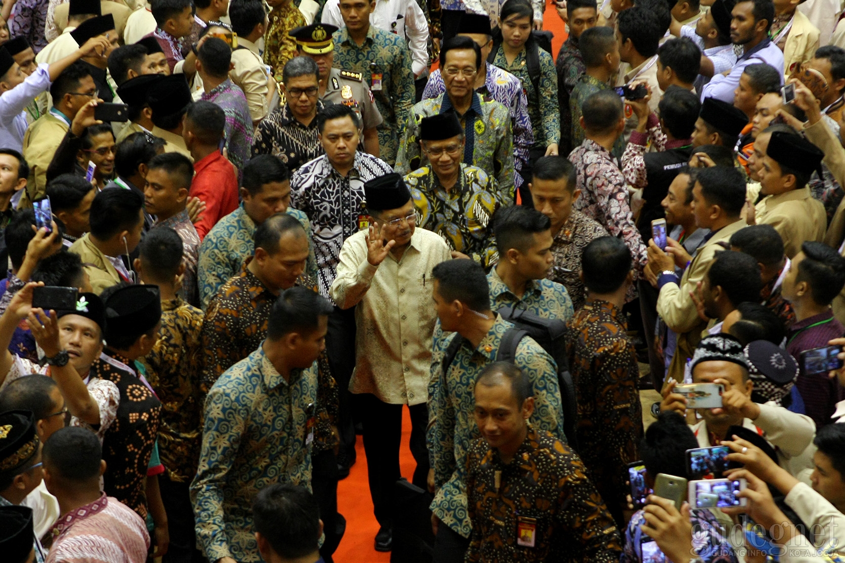 Jusuf Kalla : Berdakwahlah Dengan Cara Menyejukkan Tanpa Kekerasan 