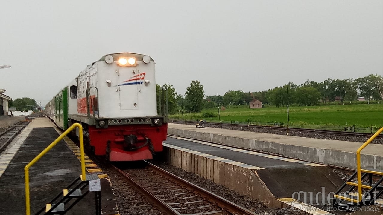 Daftar Kereta Api Tambahan Lebaran 2019