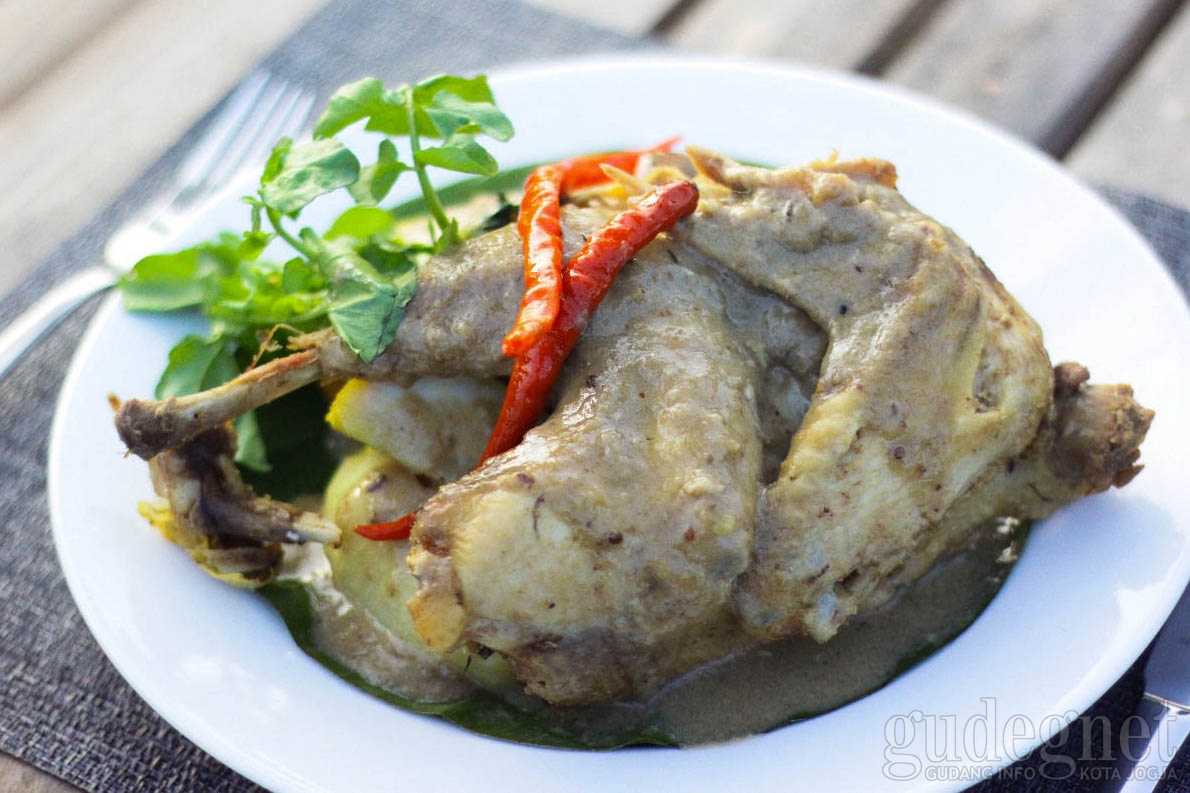 Srawung Resto & Kopi, Kulineran Syahdu di Tengah Persawahan