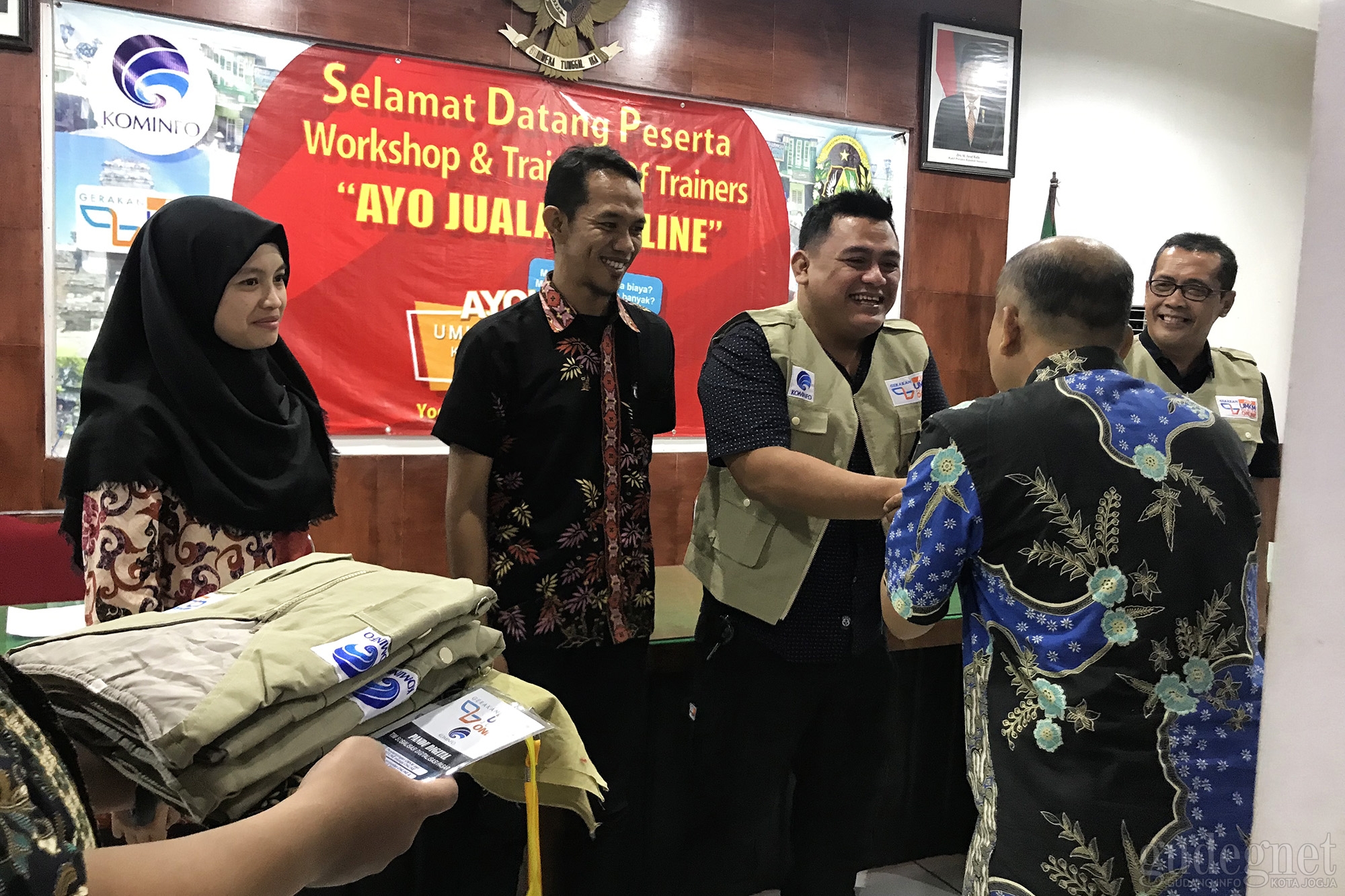 Kominfo Gandeng Startup Titipku Luncurkan Gerakan UMKM Go Online