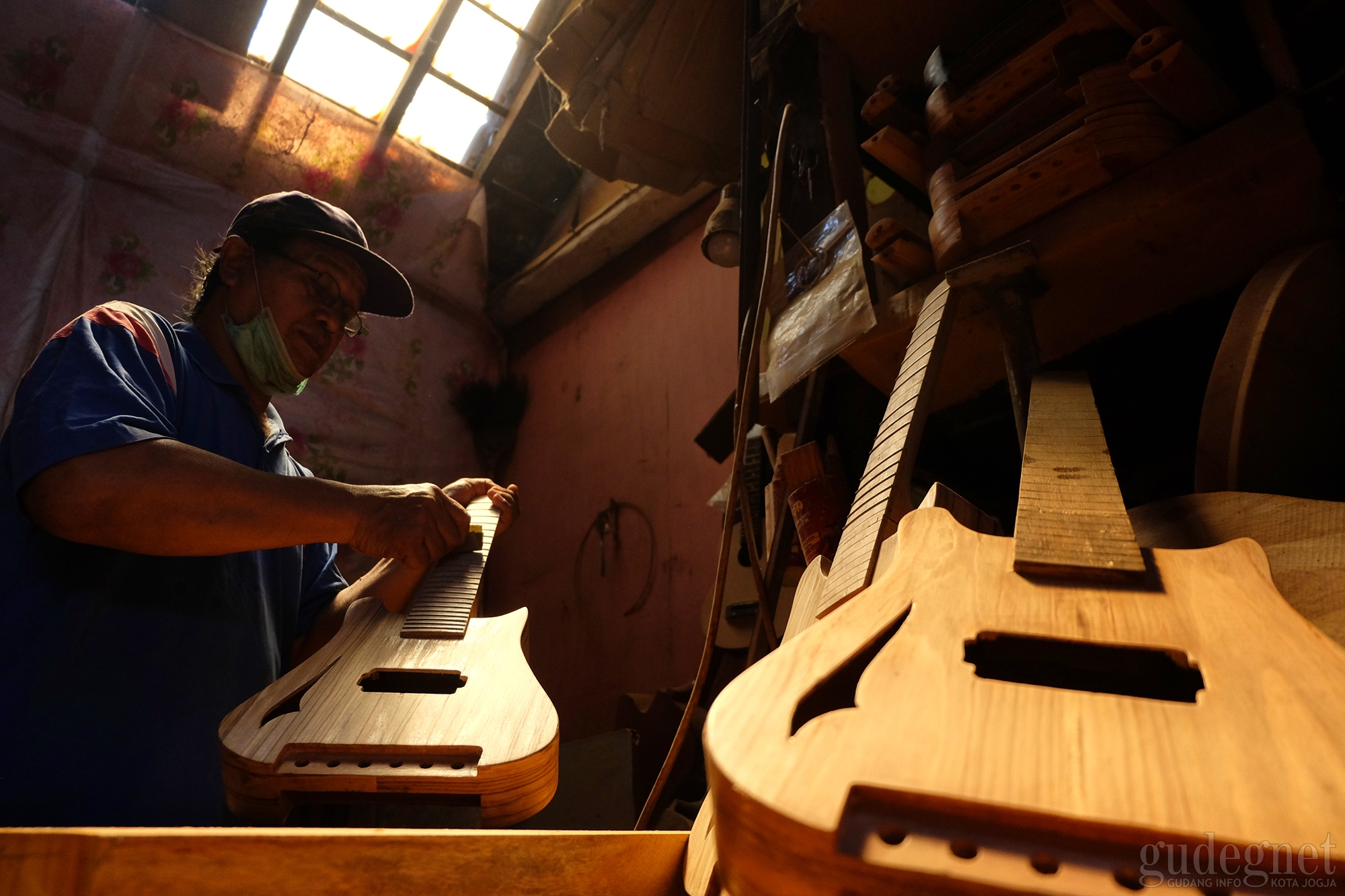 Gitar Rusak Jangan Dibuang, Bawa ke Bengkel Gitar Patehan