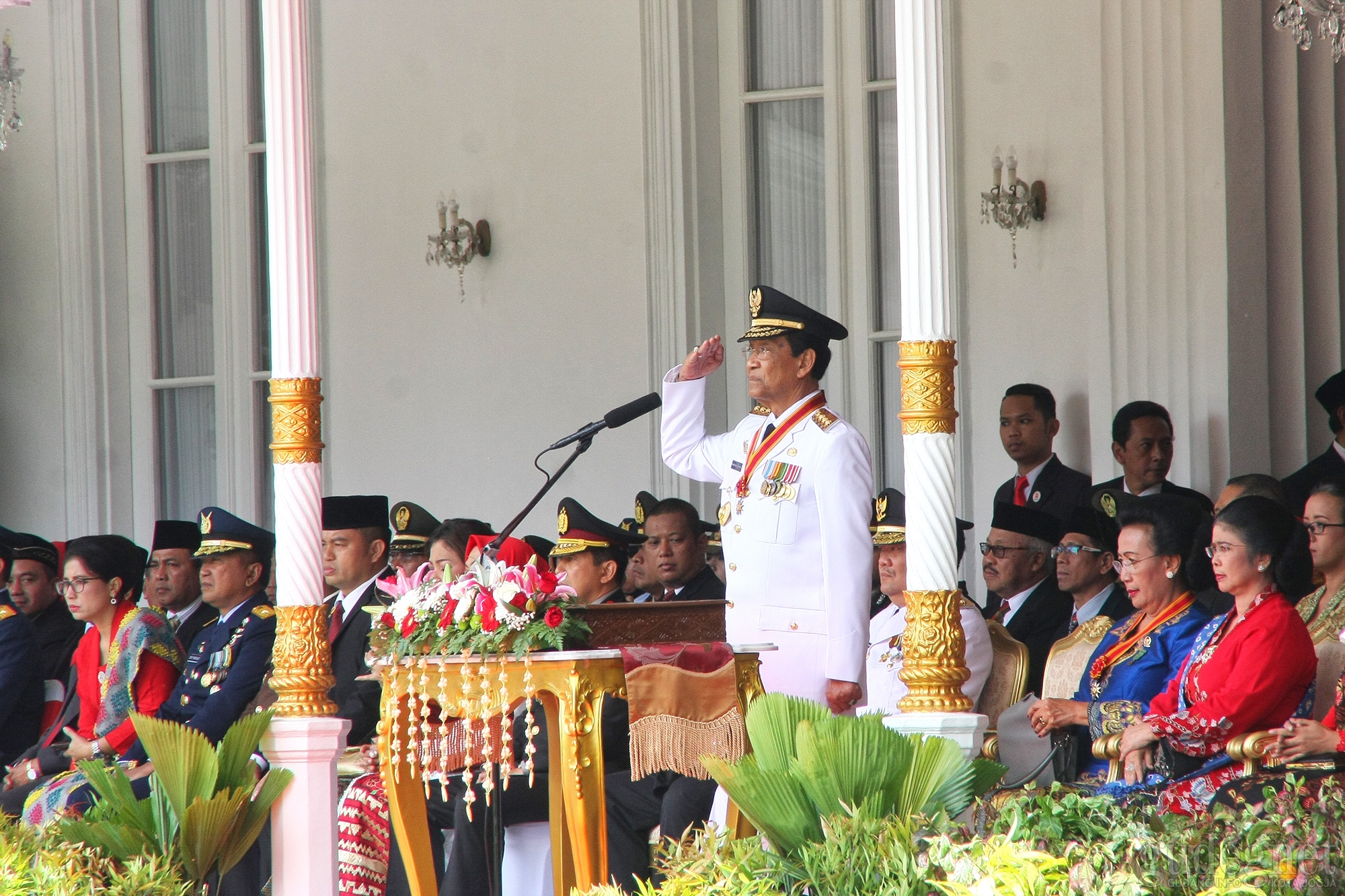 Sultan Pimpin Upacara HUT RI ke-74 di Gedung Agung 