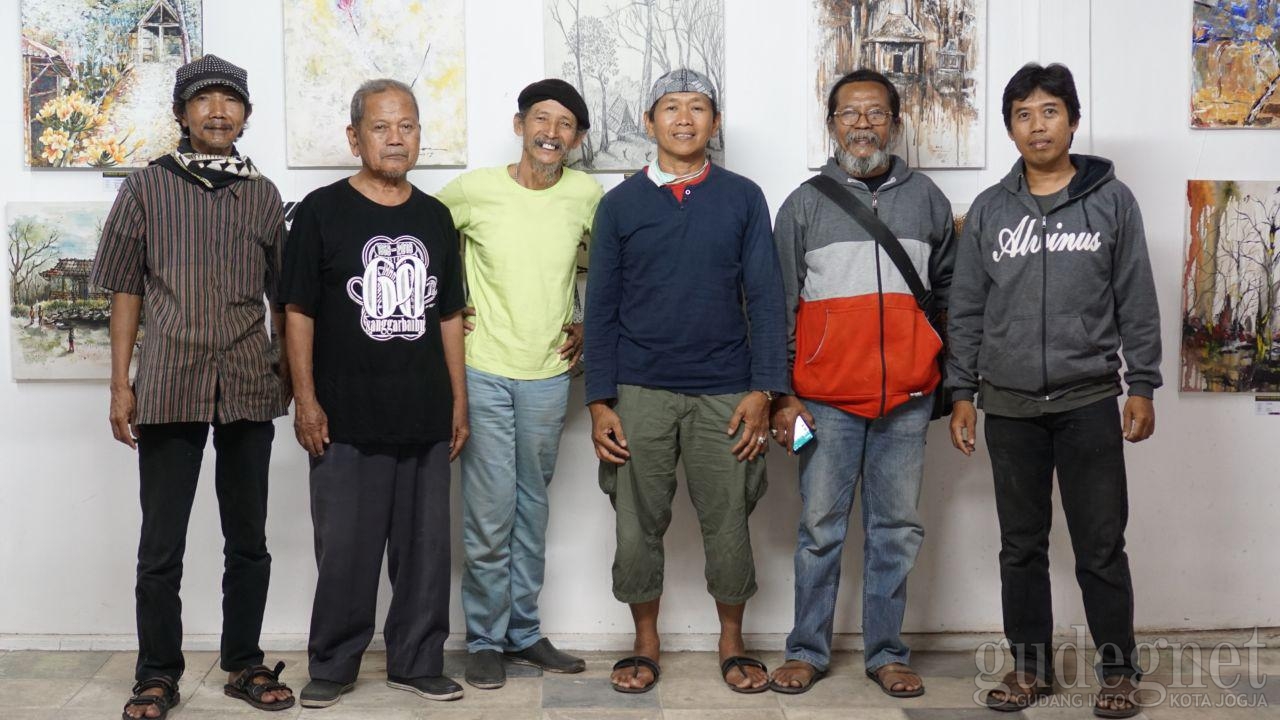 50 Seniman Pamerkan Lukisan On The Spot 