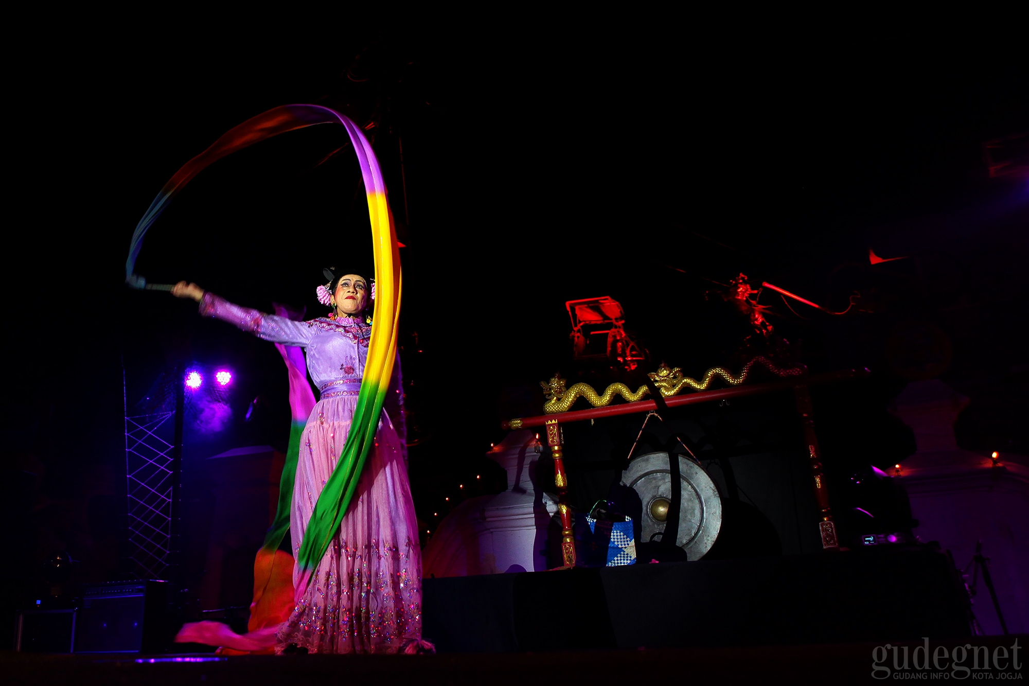 Didik Nini Thowok Meriahkan Pertelon Art Festival 2019