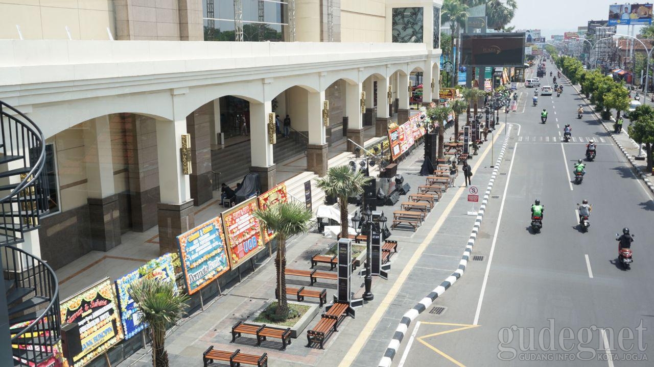 Resmikan JPO Ambaramarga, The Ambarrukmo Gelar Pesta Rakyat