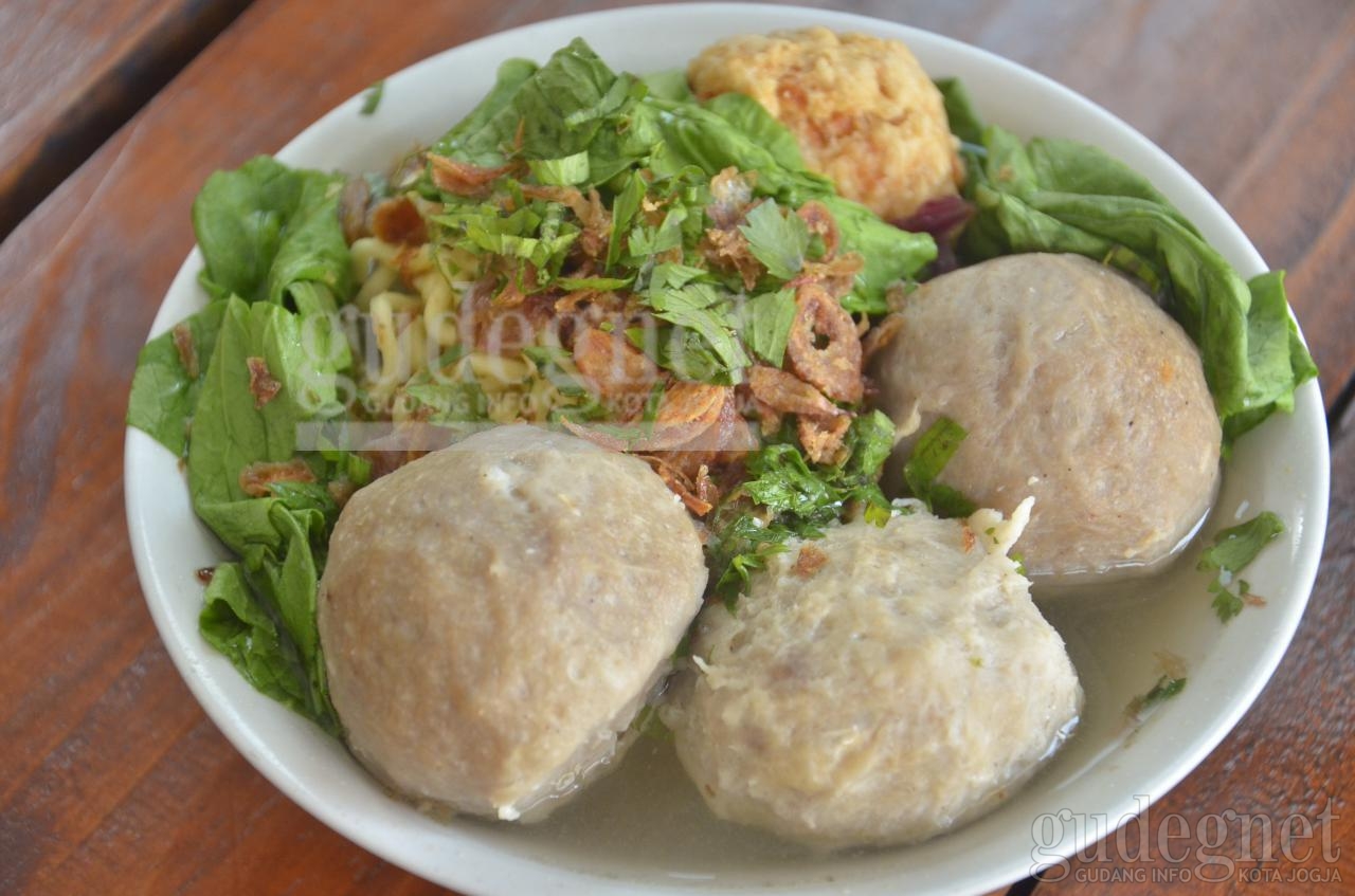 Bakso Mblenger, Unik dan Bikin Puas