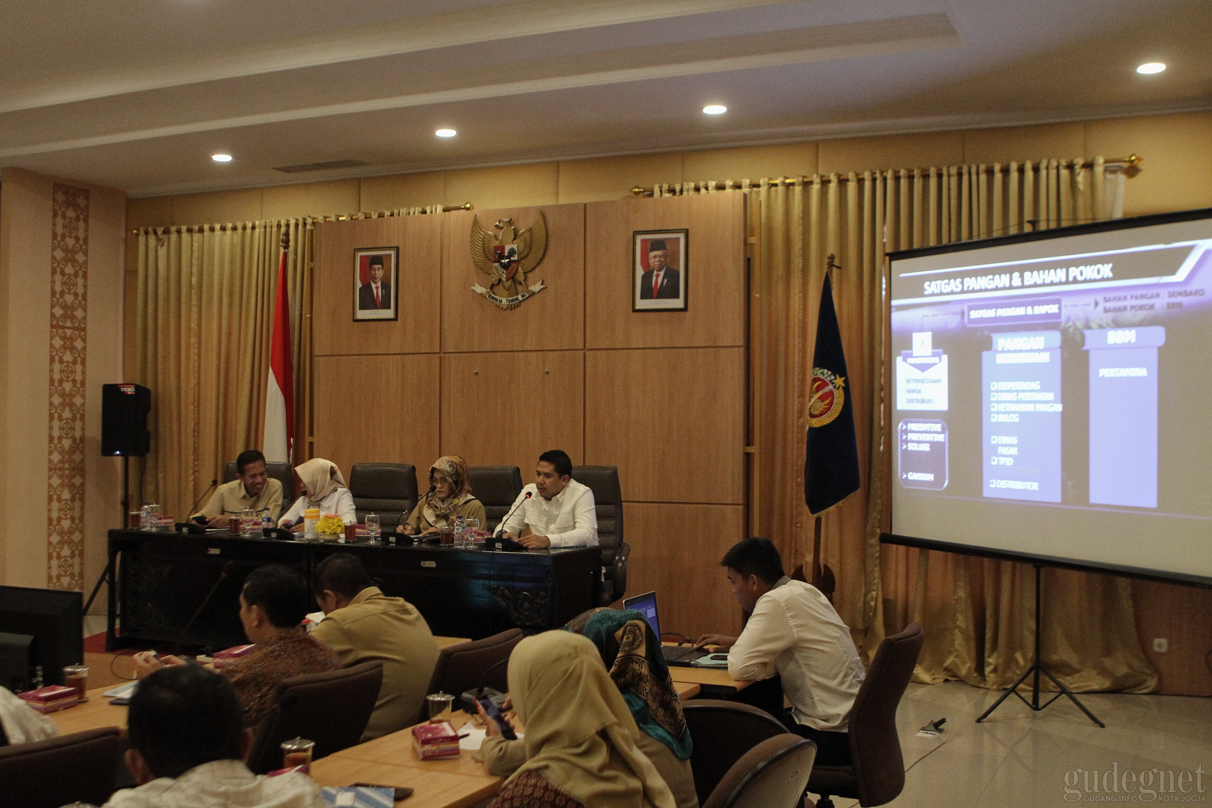 Jelang Natal dan Tahun Baru Harga Bahan Pokok Naik, Ini Daftarnya