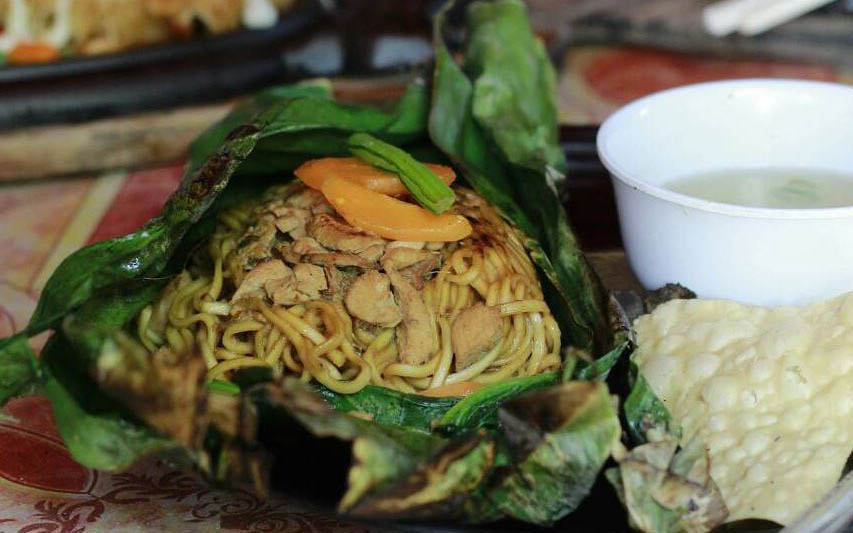 Mie Ayam Bakar “Nikmat”, Unik dan Lezat