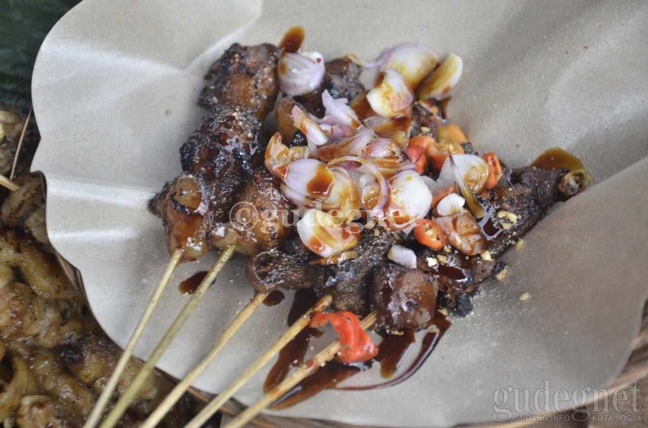 Sate Gajih Sapi, Kenyal dan Lezat  