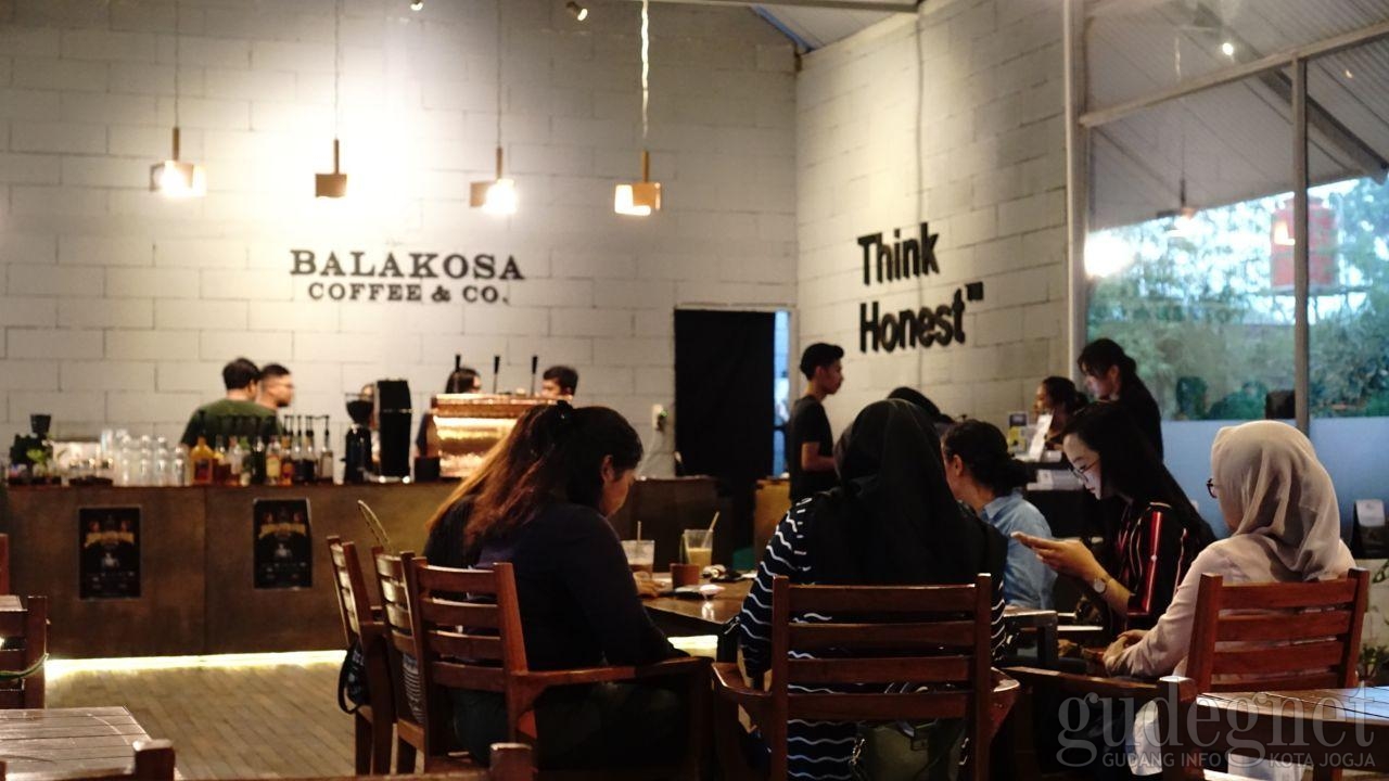 Balakosa Coffee and Co, Kedai Kopi Gaya Jepang Asik Buat Kongko