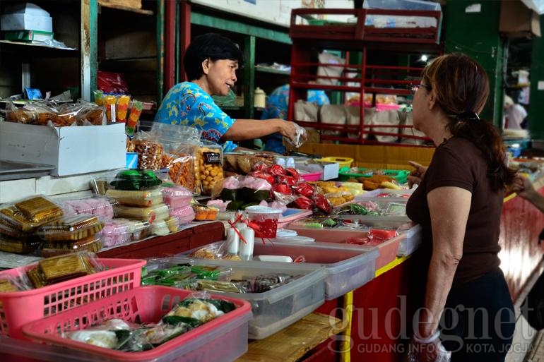 Belanja Aman dan Efisien di Pasar Tradisional