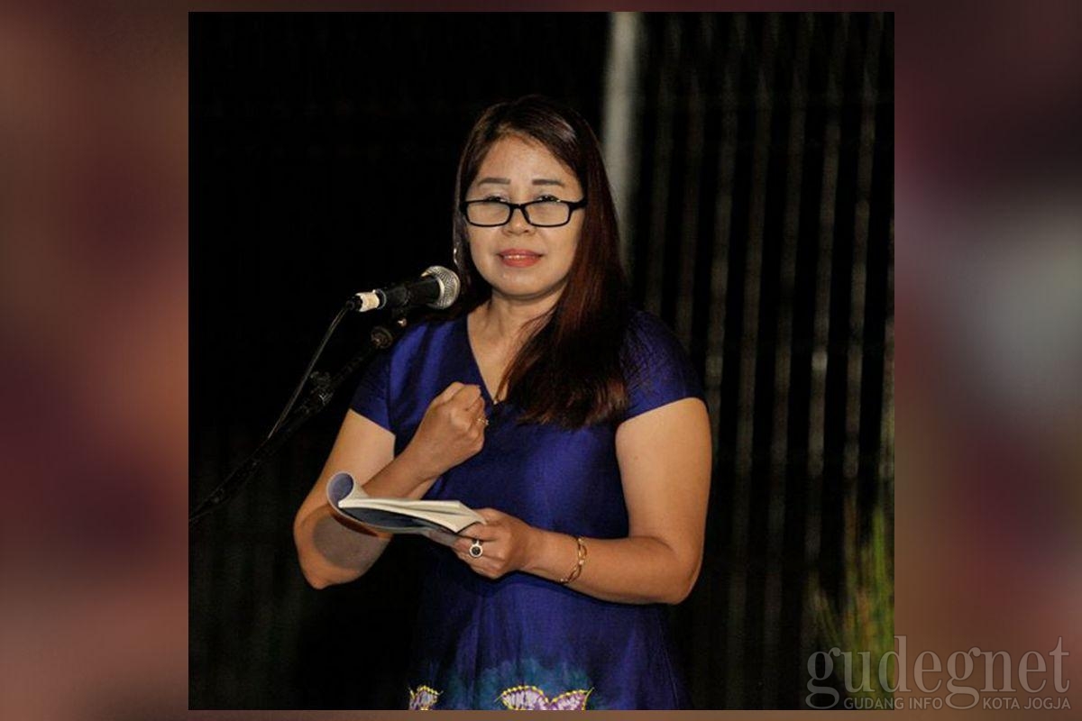 Sastra Bulan Purnama Edisi 106: Musikalisasi Puisi dan Puisi Tari Yuliani Kumudaswari