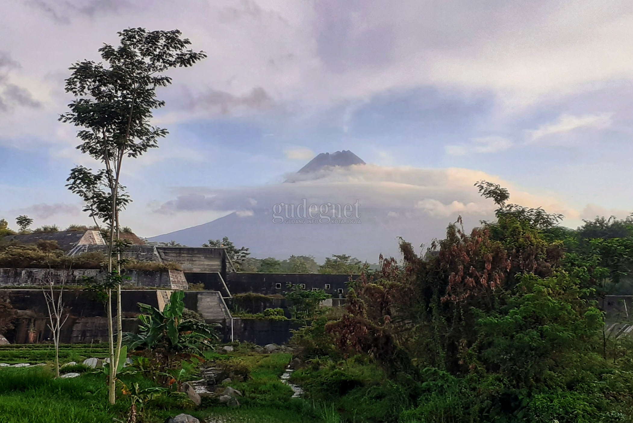 Merapi Menggembung, Warga Tidak perlu Panik