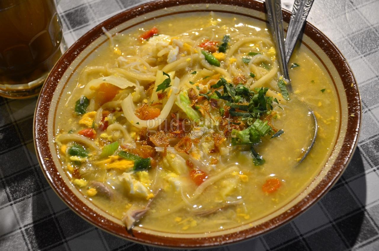 Makan Malam Syahdu di Bakmi Jawa Mas Timbul