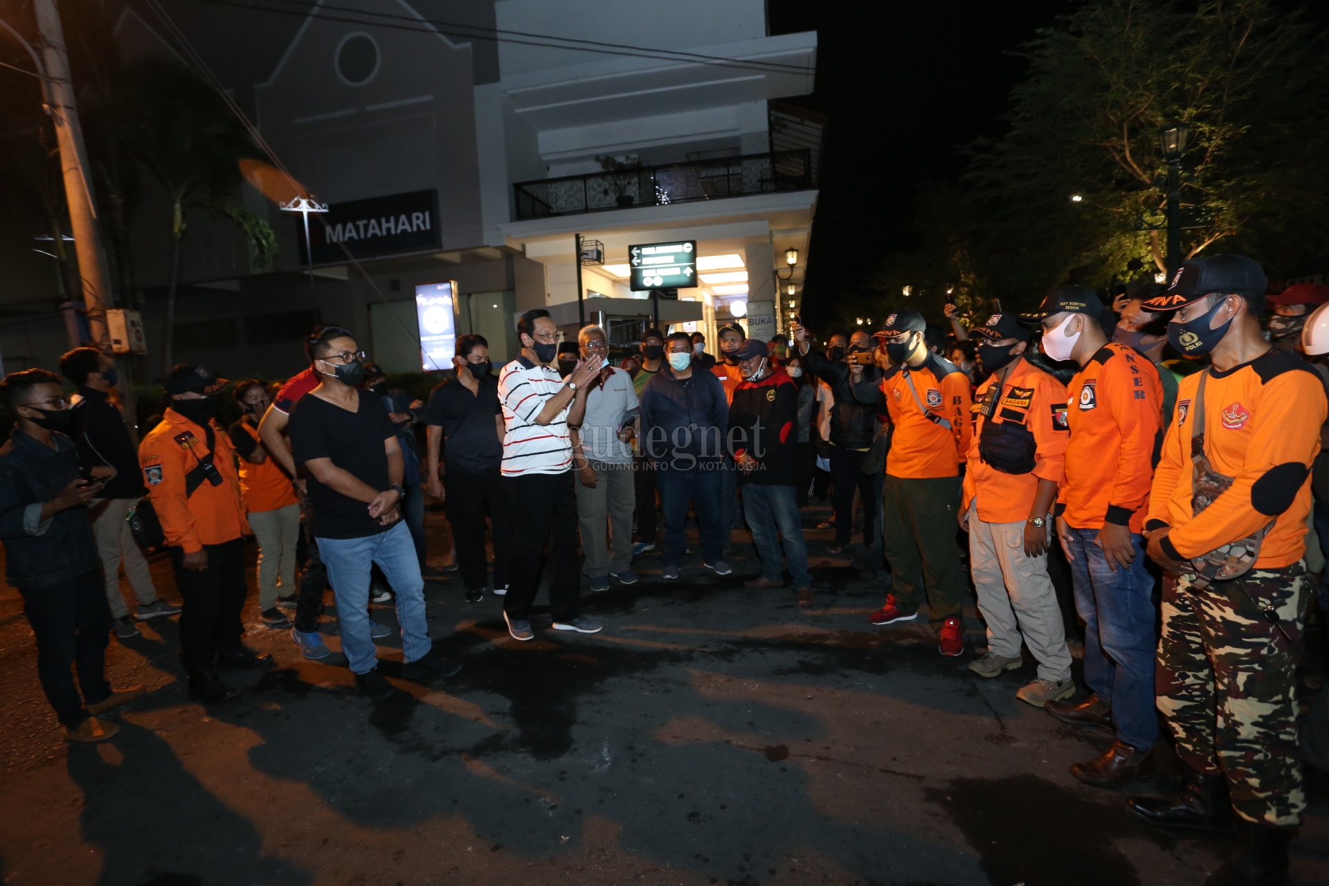 Habis Rusuh, Terbitlah Resik-resik di Malioboro