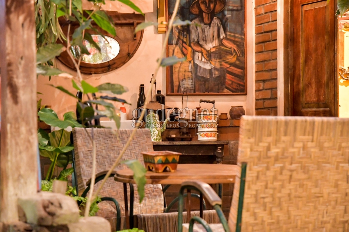 Lima Tempat Ngopi dengan Suasana Klasik