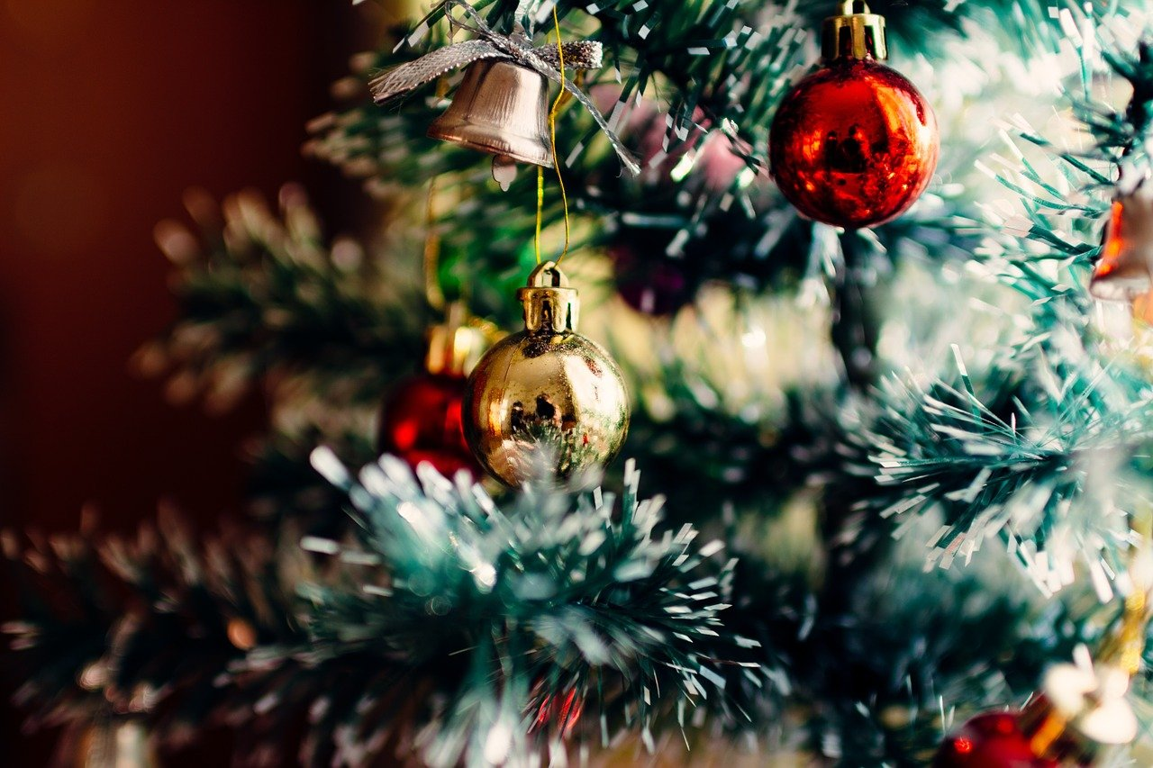 Tips Dekorasi Natal di Ruangan Sempit