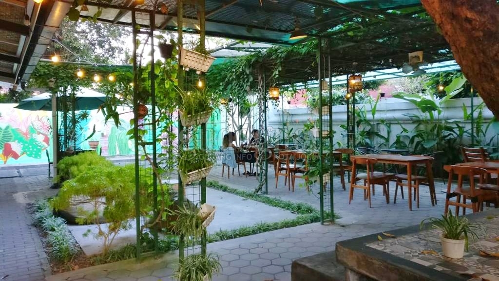 Santai Sore di Tamansari Cafe