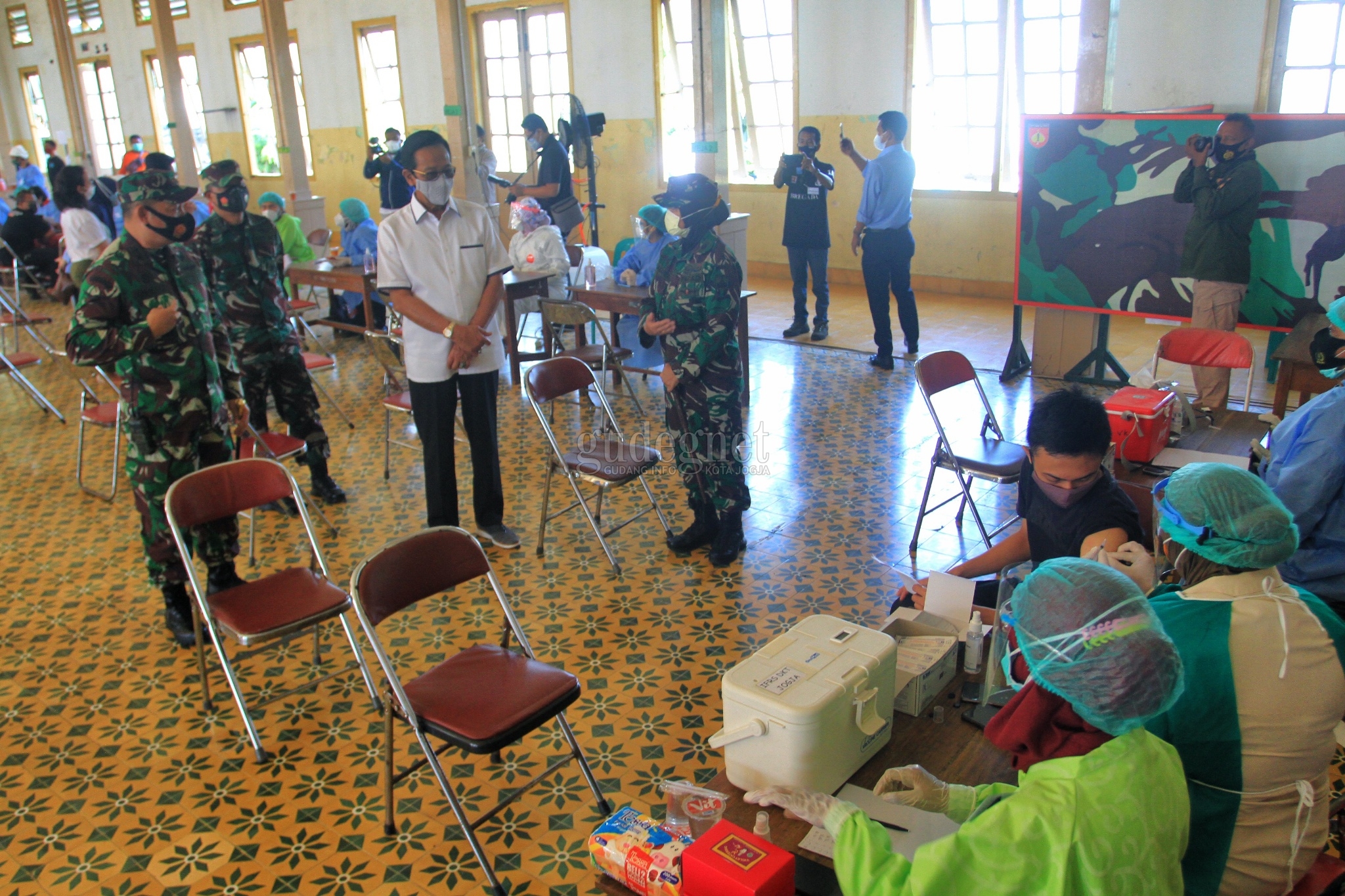 Sultan: Vaksinasi, Langkah Strategis Menekan Angka Positif Covid-19