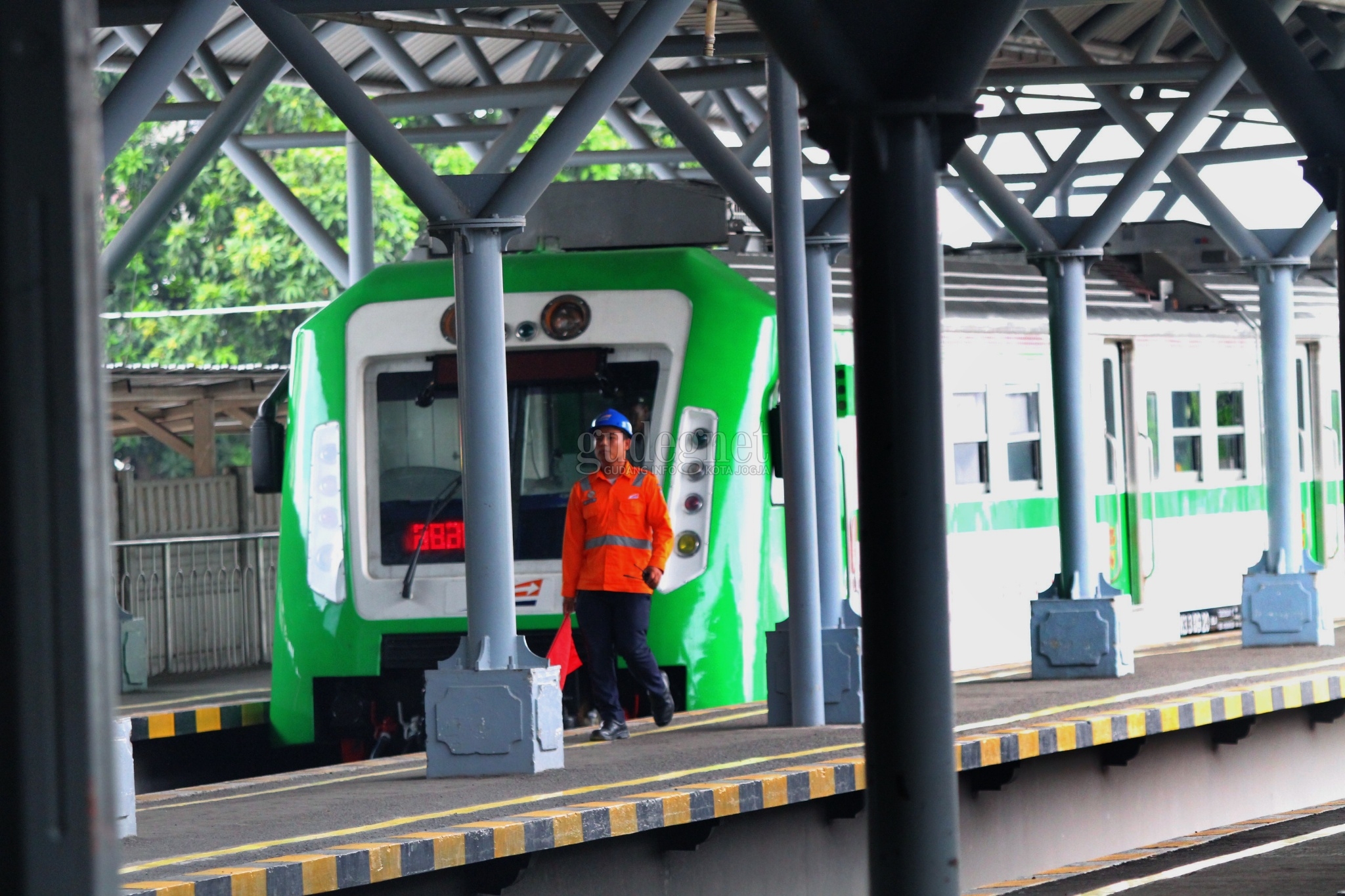 Mulai Beroperasi, Ini Jadwal Kereta Bandara YIA