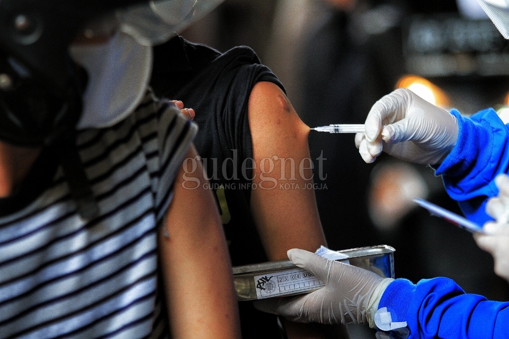 Apa Manfaat Vaksin Booster? Ini Penjelasan Ahli Epidemiologi