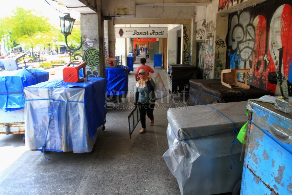 PKL Pindah, Begini Suasana Selasar Malioboro 