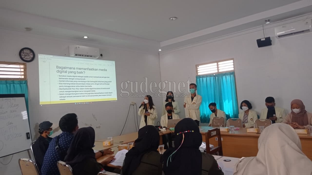 Tim Pengabdian Masyarakat UAJY Adakan Srawung Literasi di Embung Sendangtirto
