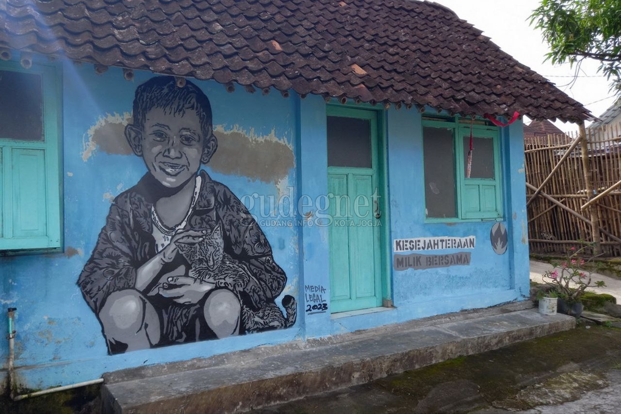 “Mural to Kampung”, Upaya Membendung Laju Pengkotaan Wilayah Desa