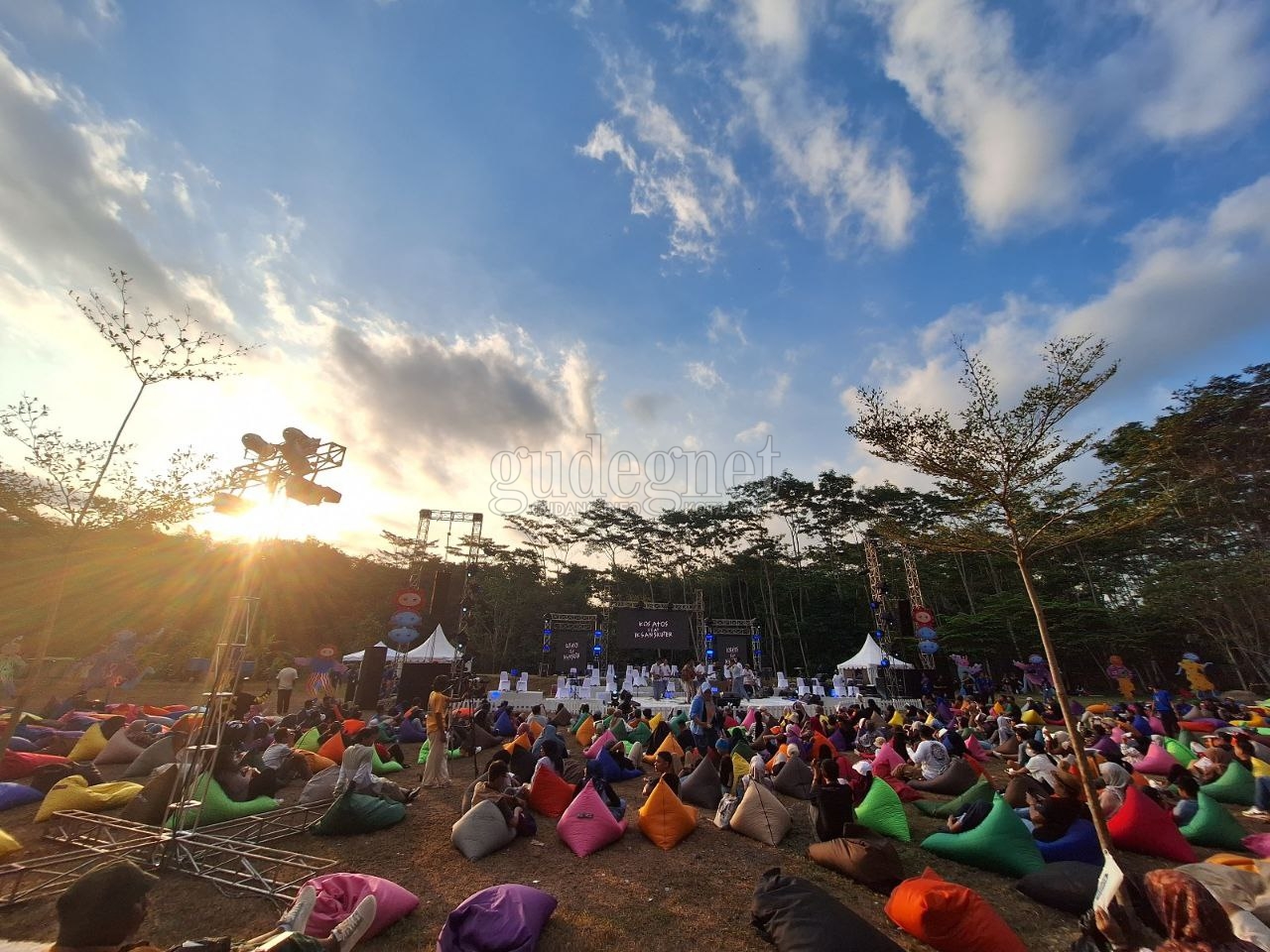 Keroncong Plesiran Vol. 7, Sukses Hibur Penonton