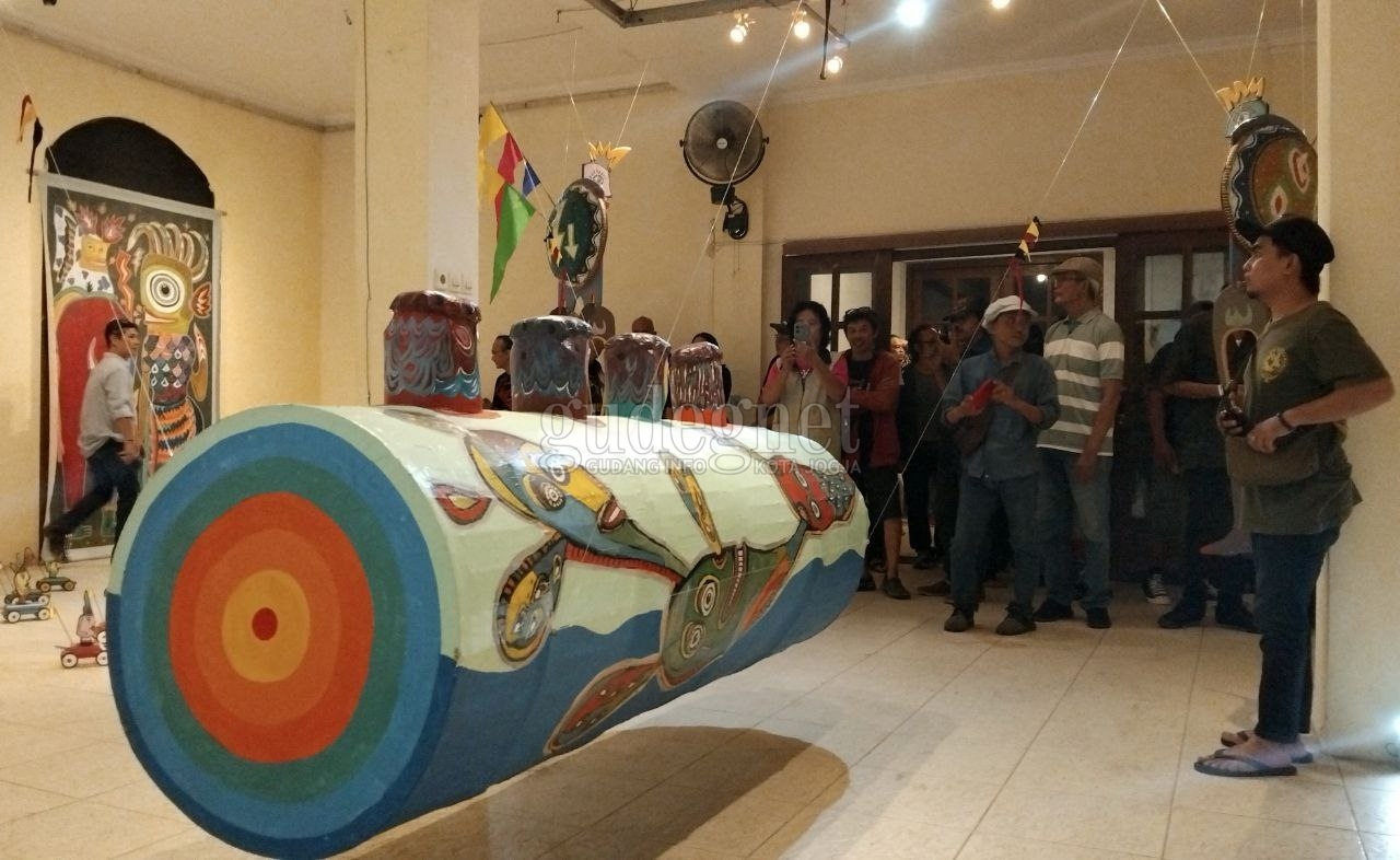Jejak Langkah Alie Gopal dalam “Carnaval” di Kesunyian Kota 