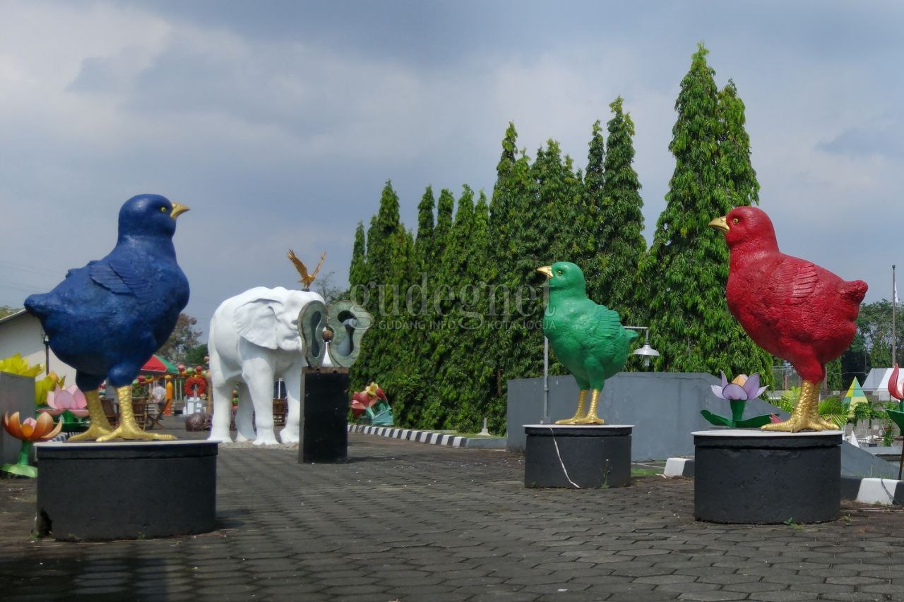 Ada Gajah Putih di Monjali