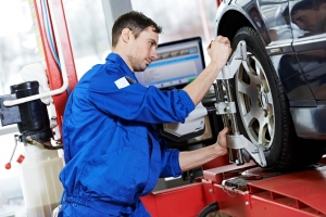 3 Tips Pintar Merawat Ban Mobil Anda