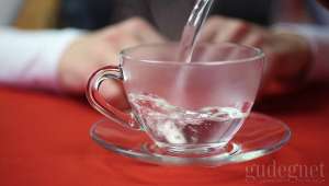 3 Manfaat Minum Air Hangat di Pagi Hari